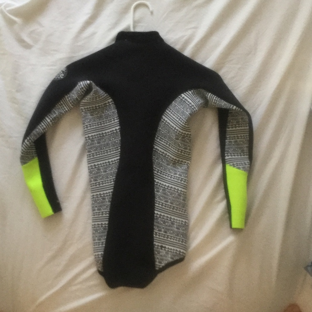 Wet suit